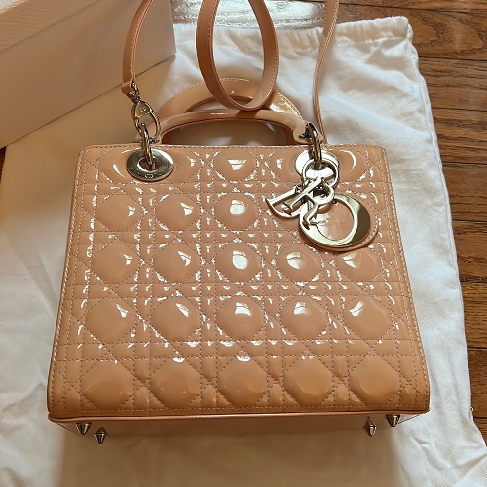 Christian dior Lady dior patent Cannage in Medium